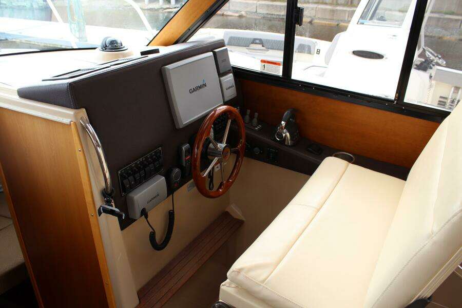 Helm Station