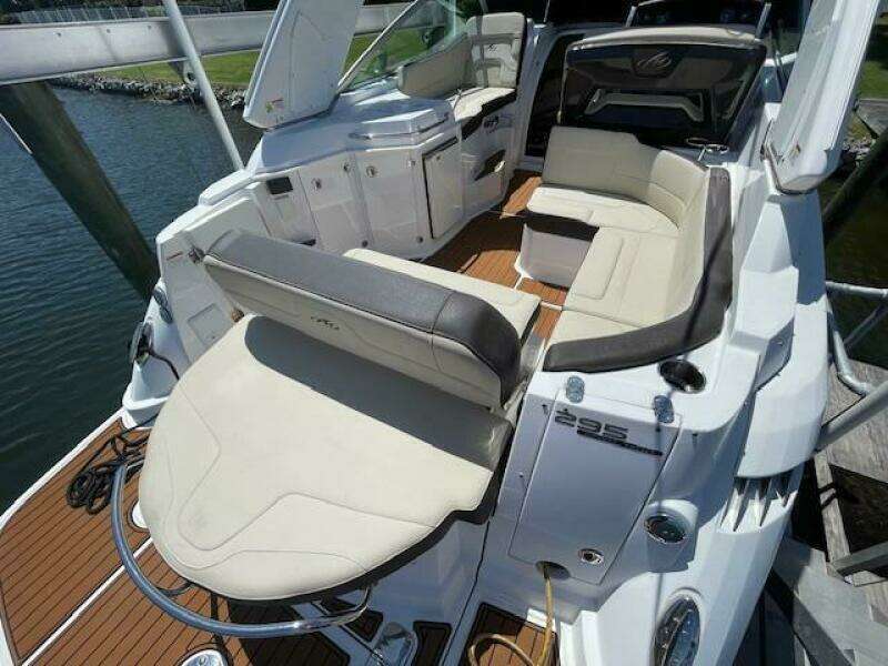 29ft Monterey Yacht For Sale