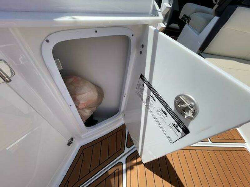 29ft Monterey Yacht For Sale