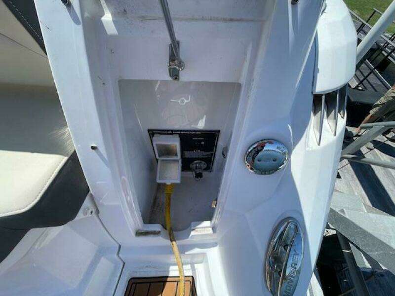 29ft Monterey Yacht For Sale