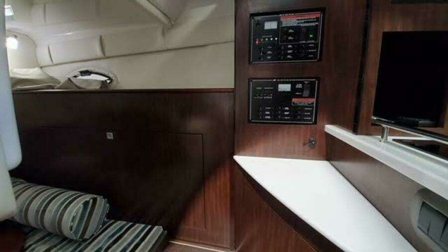 29ft Monterey Yacht For Sale