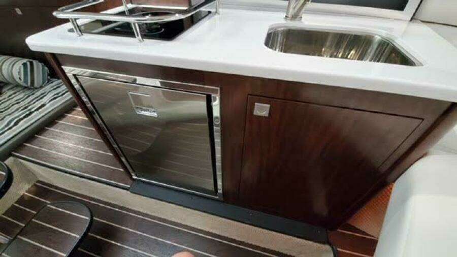 29ft Monterey Yacht For Sale