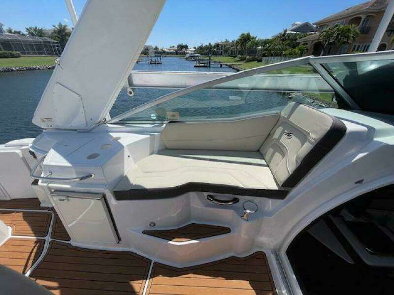 29ft Monterey Yacht For Sale