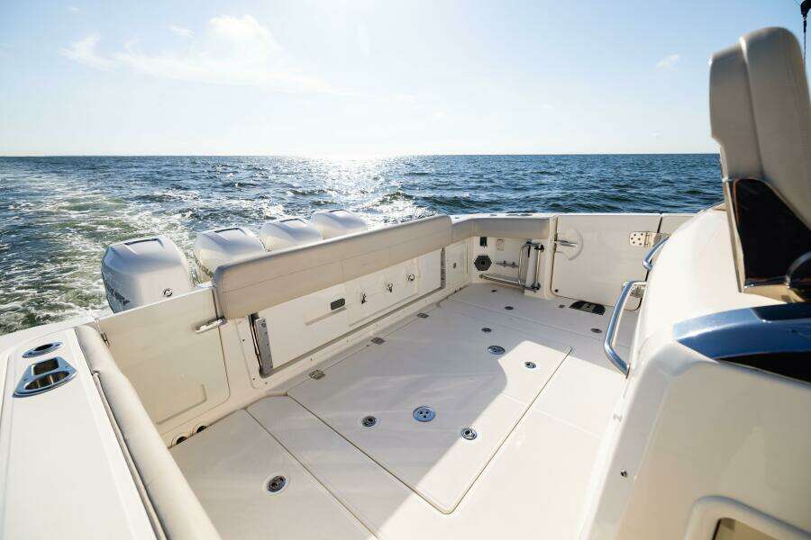 SMOKE SHOW 42ft Boston Whaler Yacht For Sale