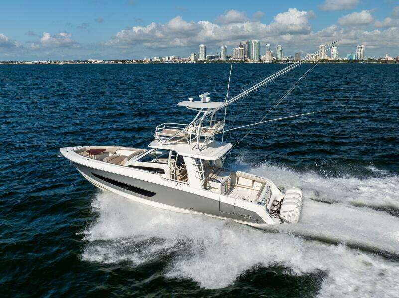 SMOKE SHOW 42ft Boston Whaler Yacht For Sale