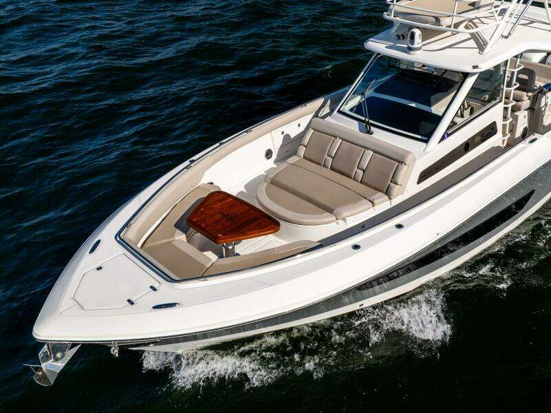 SMOKE SHOW 42ft Boston Whaler Yacht For Sale