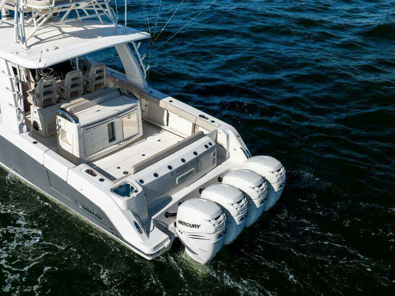 SMOKE SHOW 42ft Boston Whaler Yacht For Sale