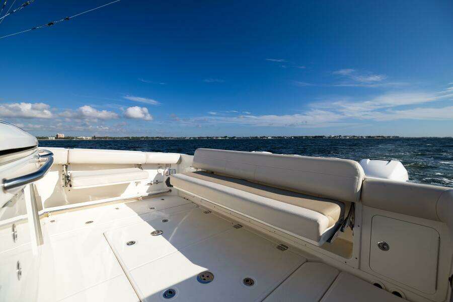 SMOKE SHOW 42ft Boston Whaler Yacht For Sale