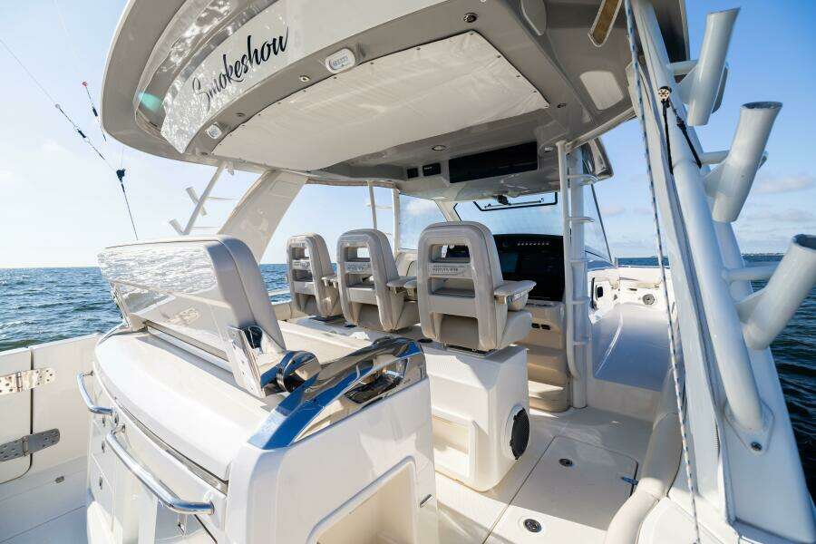 SMOKE SHOW 42ft Boston Whaler Yacht For Sale