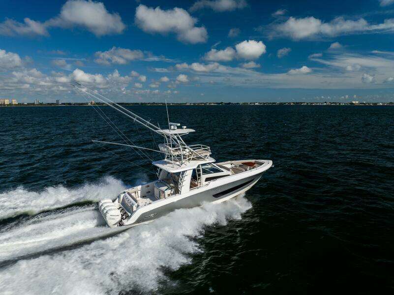 SMOKE SHOW 42ft Boston Whaler Yacht For Sale