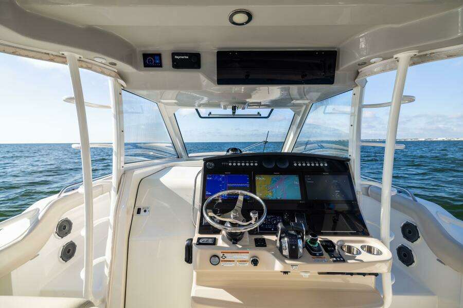 SMOKE SHOW 42ft Boston Whaler Yacht For Sale