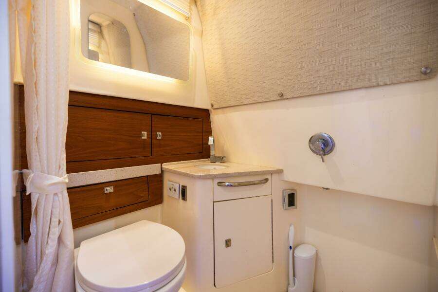 SMOKE SHOW 42ft Boston Whaler Yacht For Sale