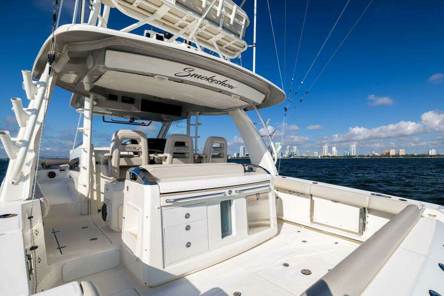 SMOKE SHOW 42ft Boston Whaler Yacht For Sale