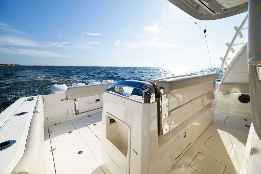 SMOKE SHOW 42ft Boston Whaler Yacht For Sale