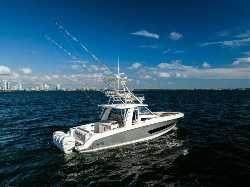 SMOKE SHOW 42ft Boston Whaler Yacht For Sale