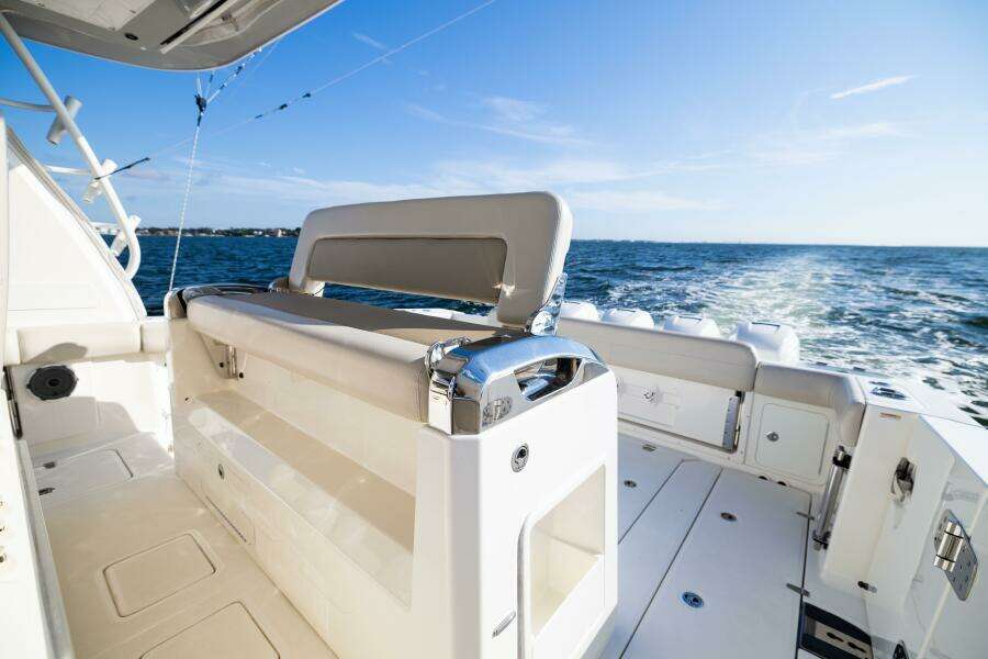 SMOKE SHOW 42ft Boston Whaler Yacht For Sale