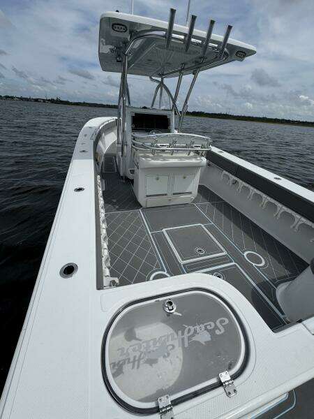 33ft SeaHunter Yacht For Sale