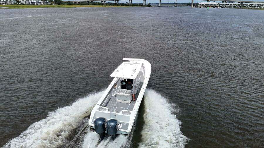 33ft SeaHunter Yacht For Sale
