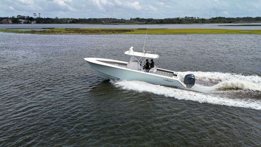 33ft SeaHunter Yacht For Sale
