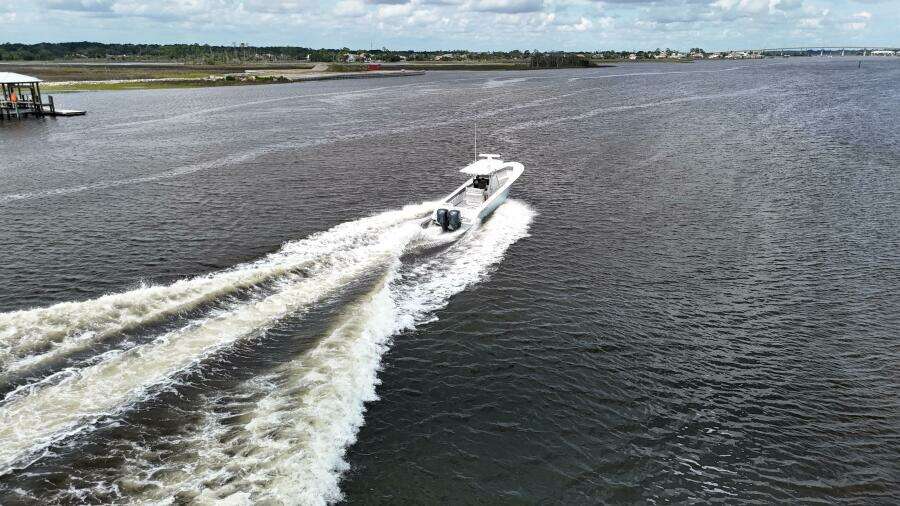 33ft SeaHunter Yacht For Sale