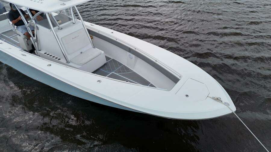 33ft SeaHunter Yacht For Sale