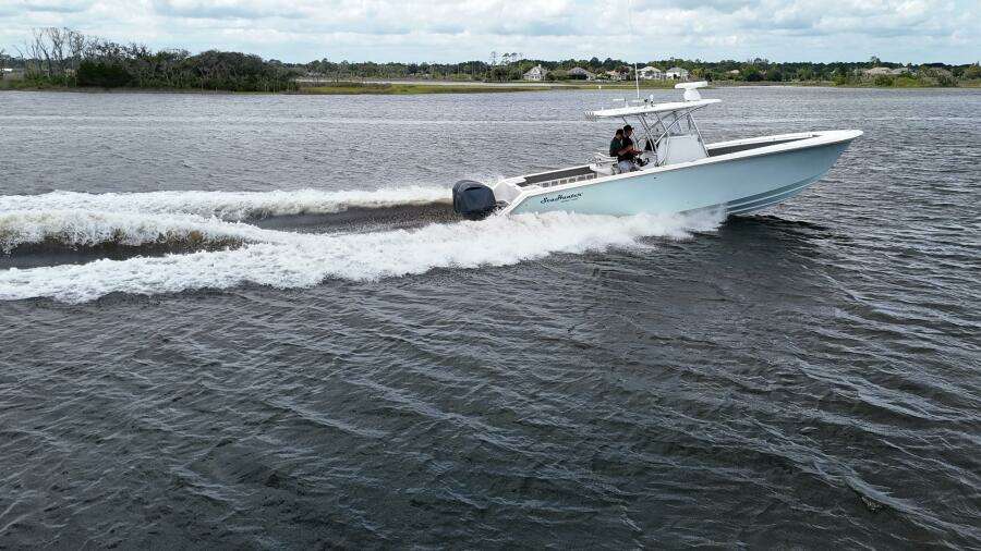 33ft SeaHunter Yacht For Sale