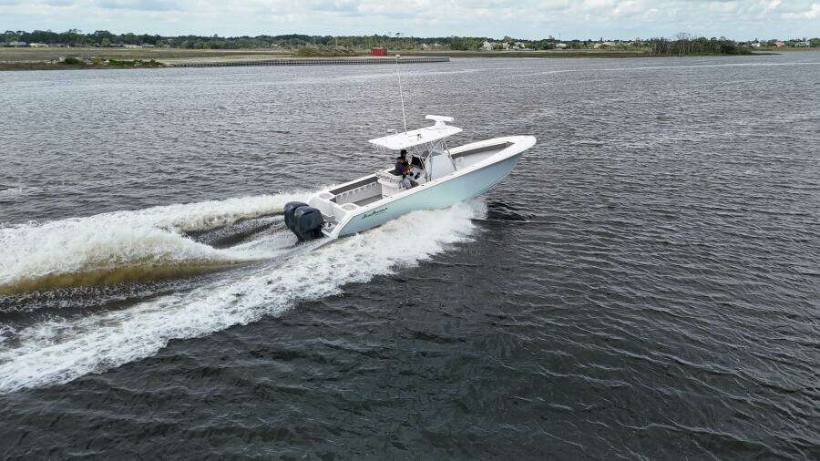 33ft SeaHunter Yacht For Sale