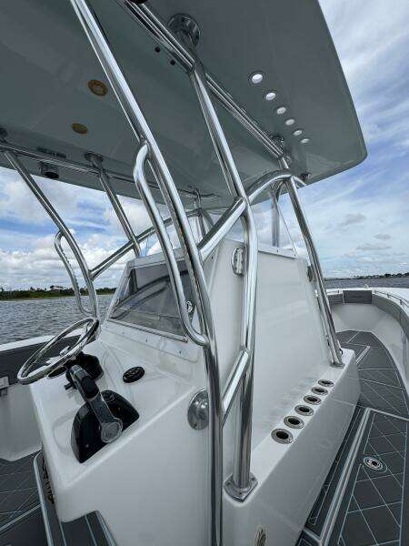 33ft SeaHunter Yacht For Sale