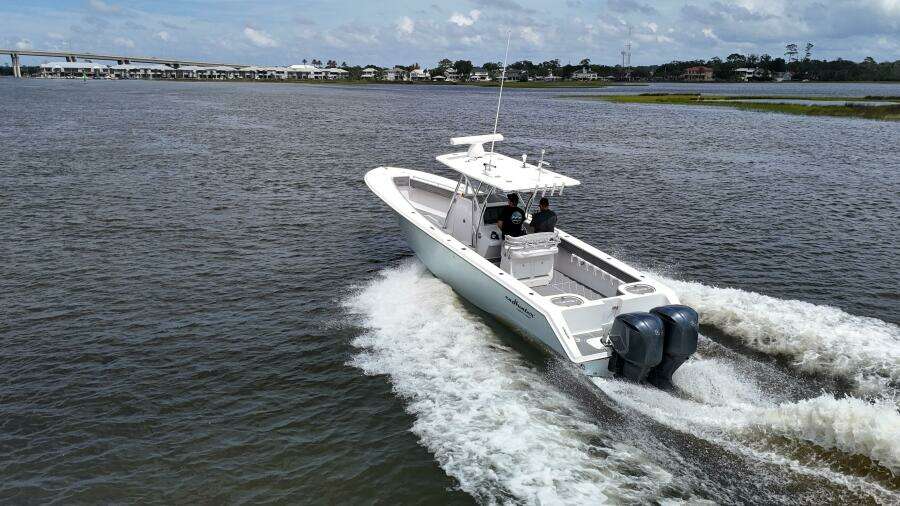 33ft SeaHunter Yacht For Sale