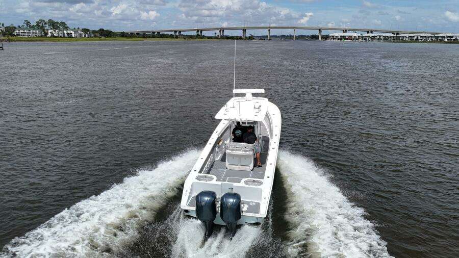 33ft SeaHunter Yacht For Sale