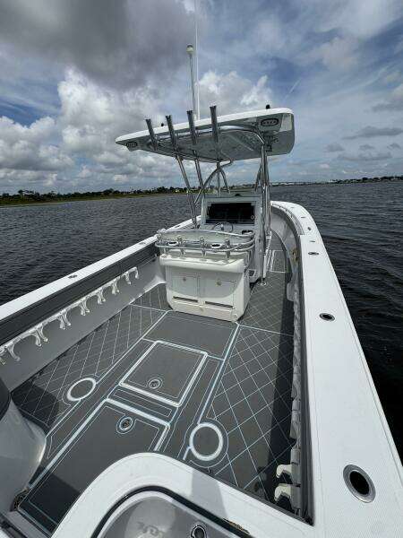 33ft SeaHunter Yacht For Sale