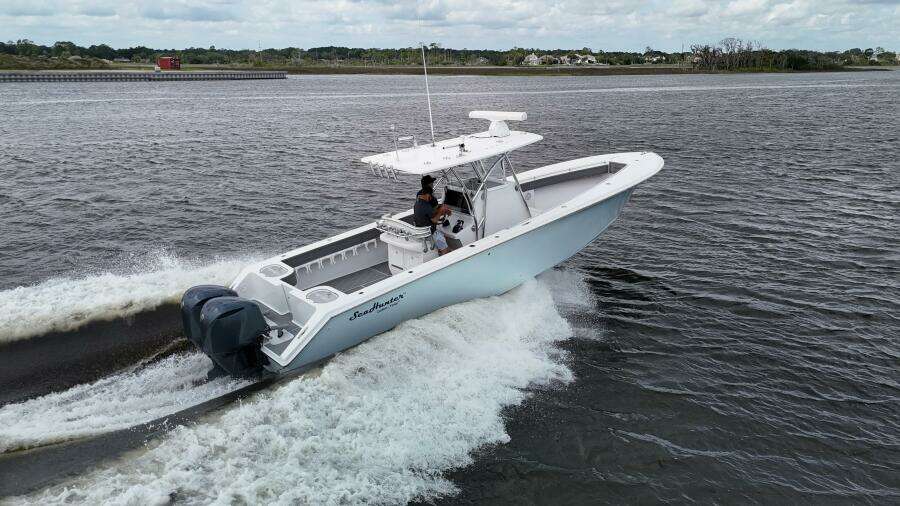 33ft SeaHunter Yacht For Sale
