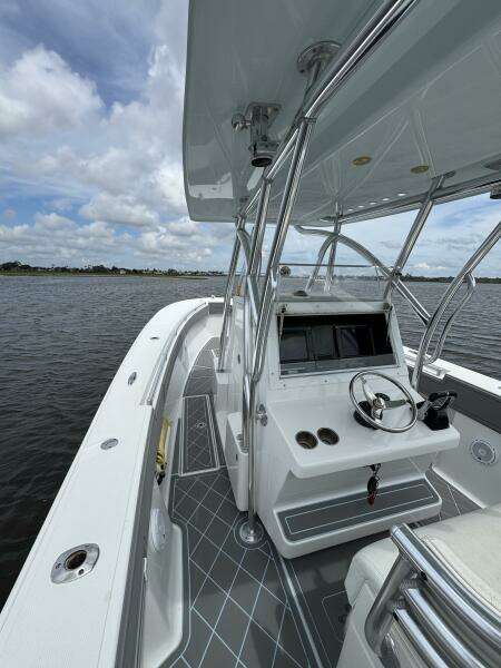 33ft SeaHunter Yacht For Sale