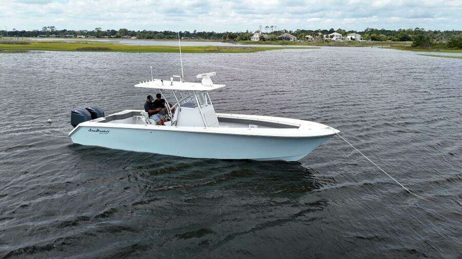 33ft SeaHunter Yacht For Sale