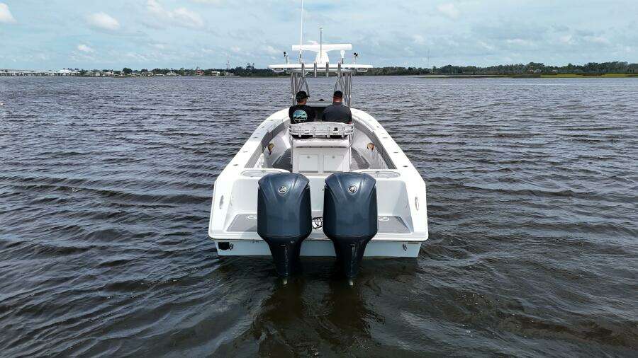 33ft SeaHunter Yacht For Sale