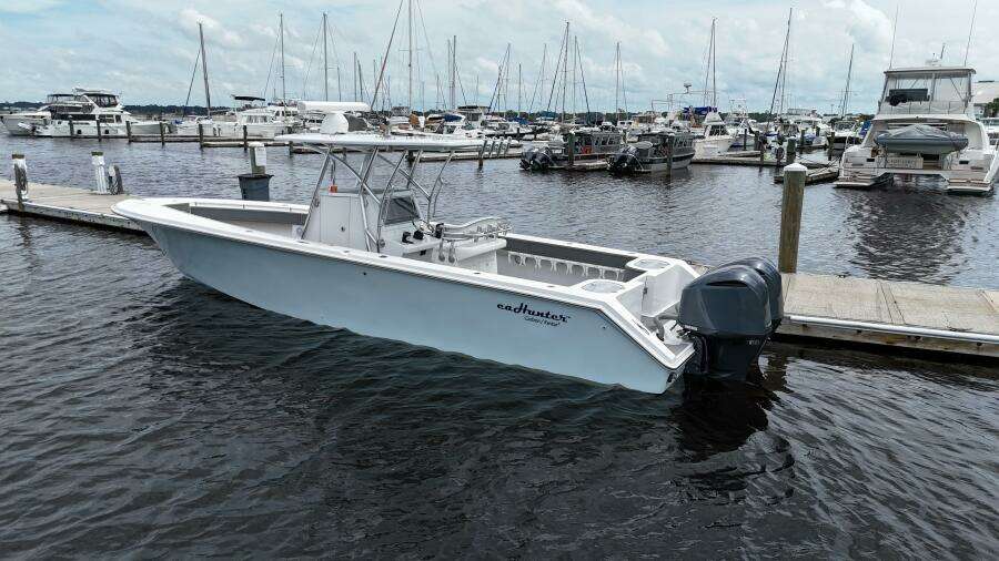 33ft SeaHunter Yacht For Sale