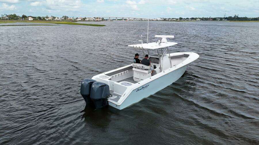 33ft SeaHunter Yacht For Sale