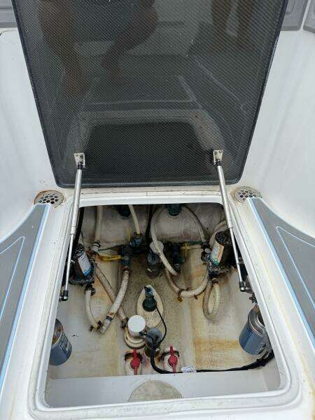 33ft SeaHunter Yacht For Sale