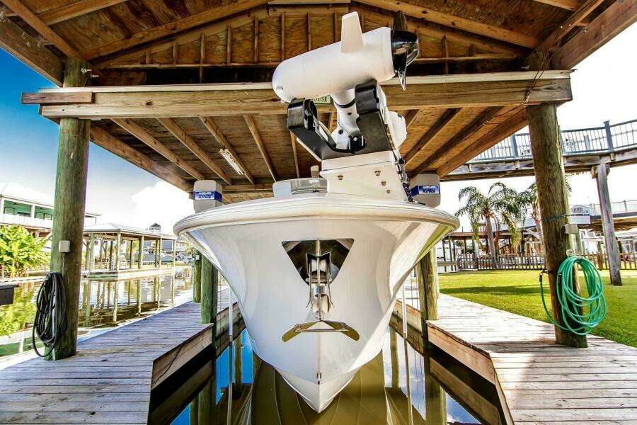 33ft Front Runner Yacht For Sale
