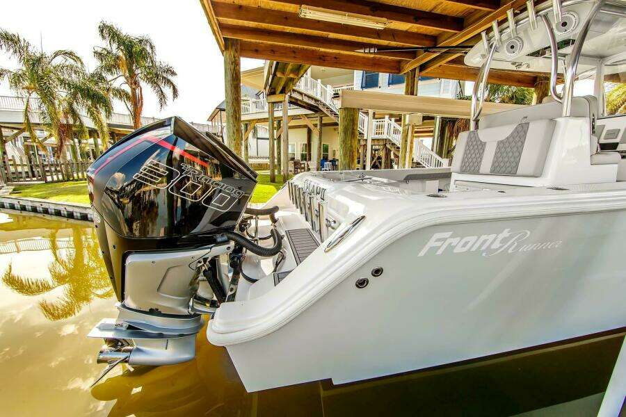33ft Front Runner Yacht For Sale