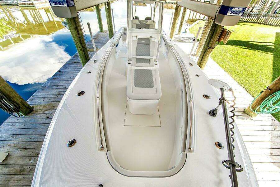 33ft Front Runner Yacht For Sale