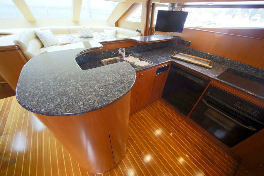 SOUTHERN LADY 73ft Horizon Yacht For Sale