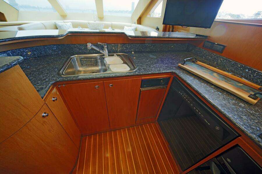 SOUTHERN LADY 73ft Horizon Yacht For Sale