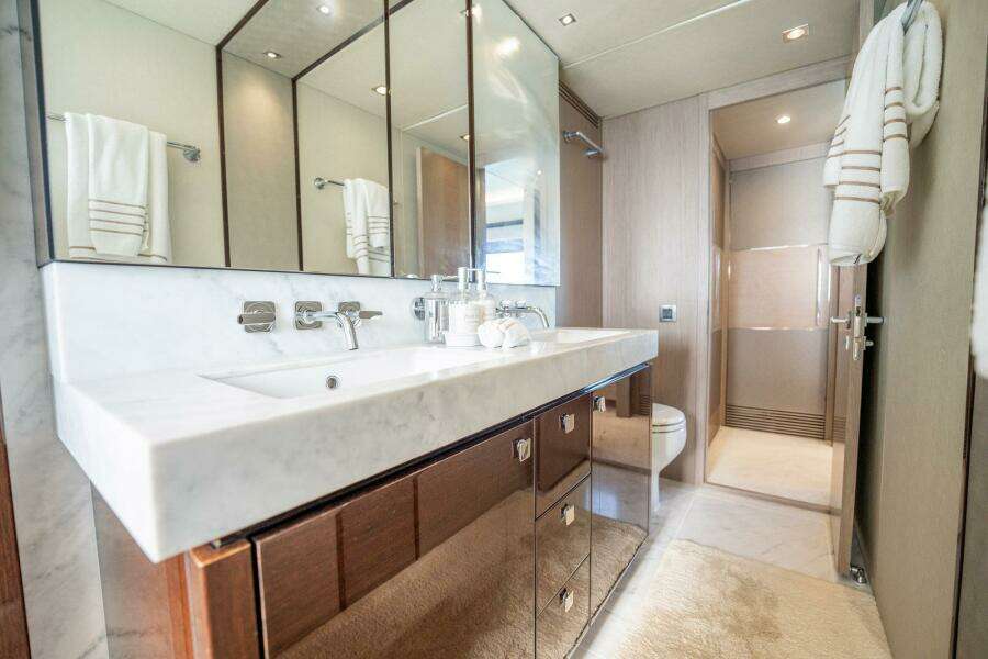 DO IT ANYWAY 76ft Sunseeker Yacht For Sale