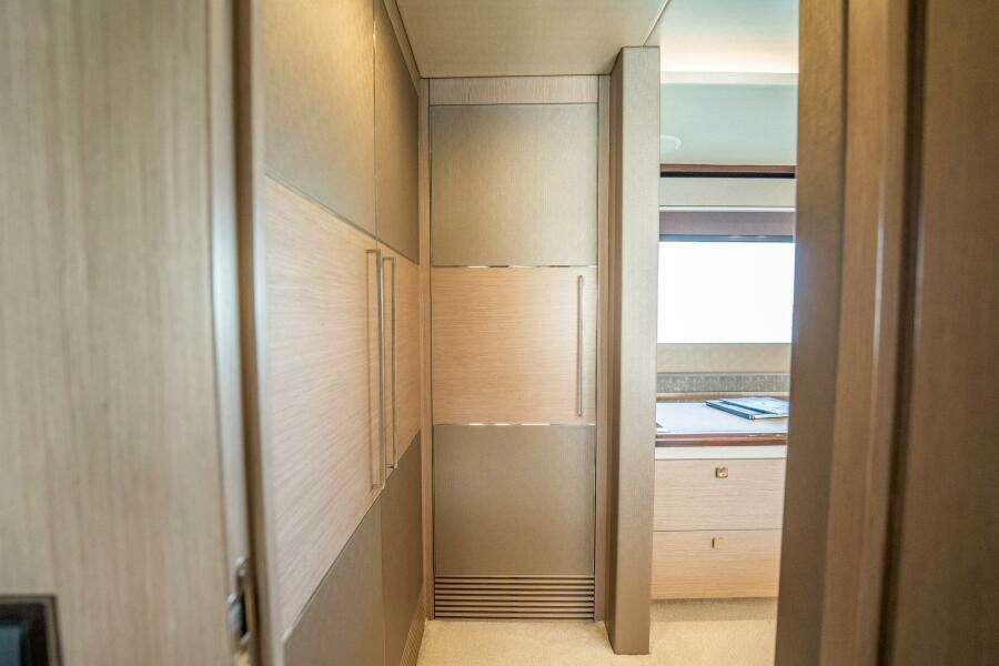 DO IT ANYWAY 76ft Sunseeker Yacht For Sale