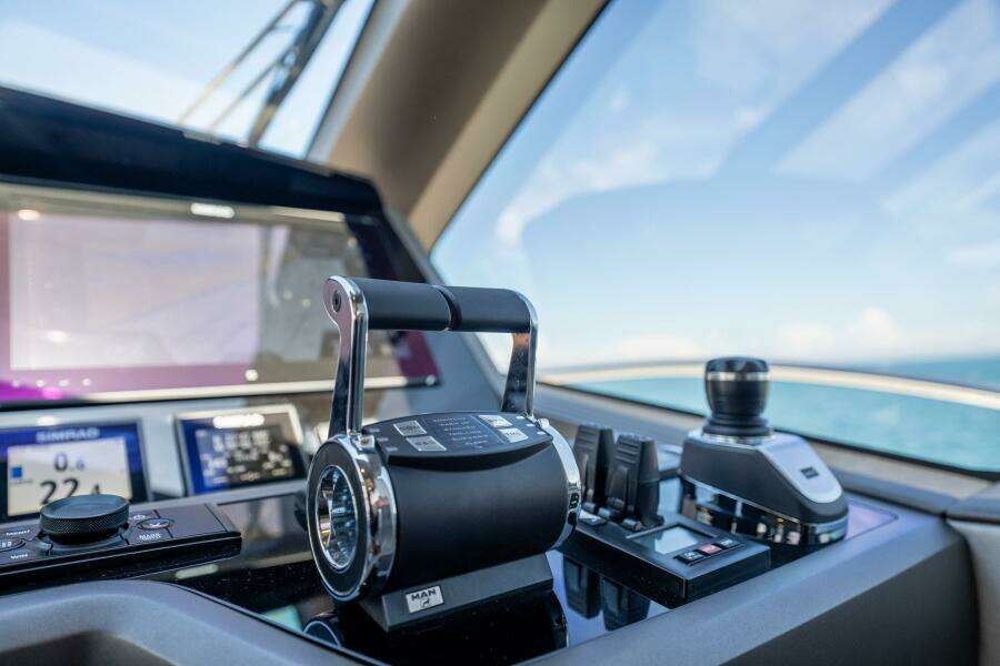 DO IT ANYWAY 76ft Sunseeker Yacht For Sale