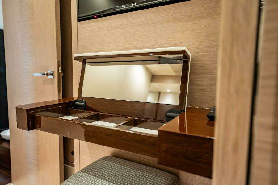 DO IT ANYWAY 76ft Sunseeker Yacht For Sale