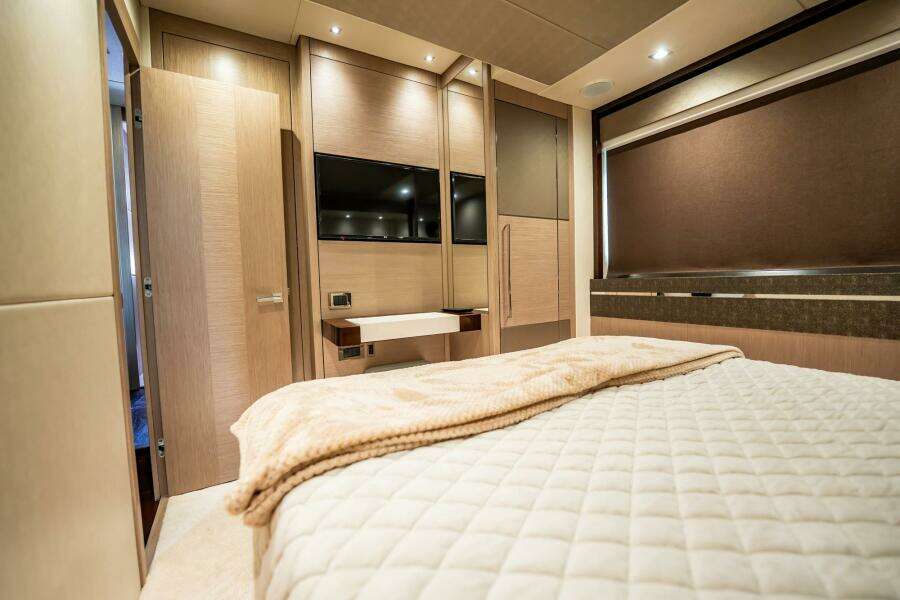 DO IT ANYWAY 76ft Sunseeker Yacht For Sale