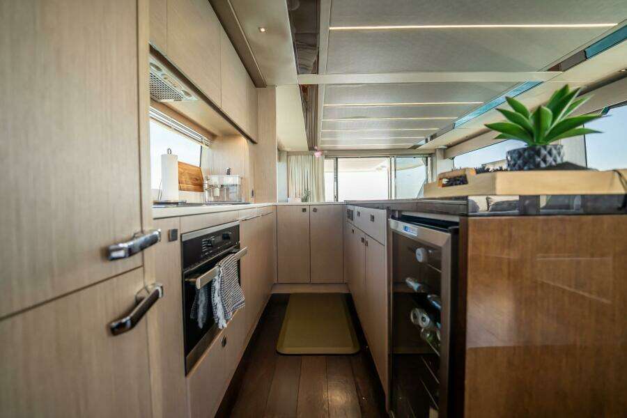 DO IT ANYWAY 76ft Sunseeker Yacht For Sale