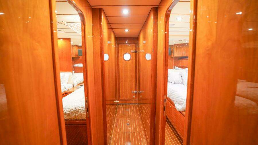 Electrified 82ft Motor Yacht Yacht For Sale